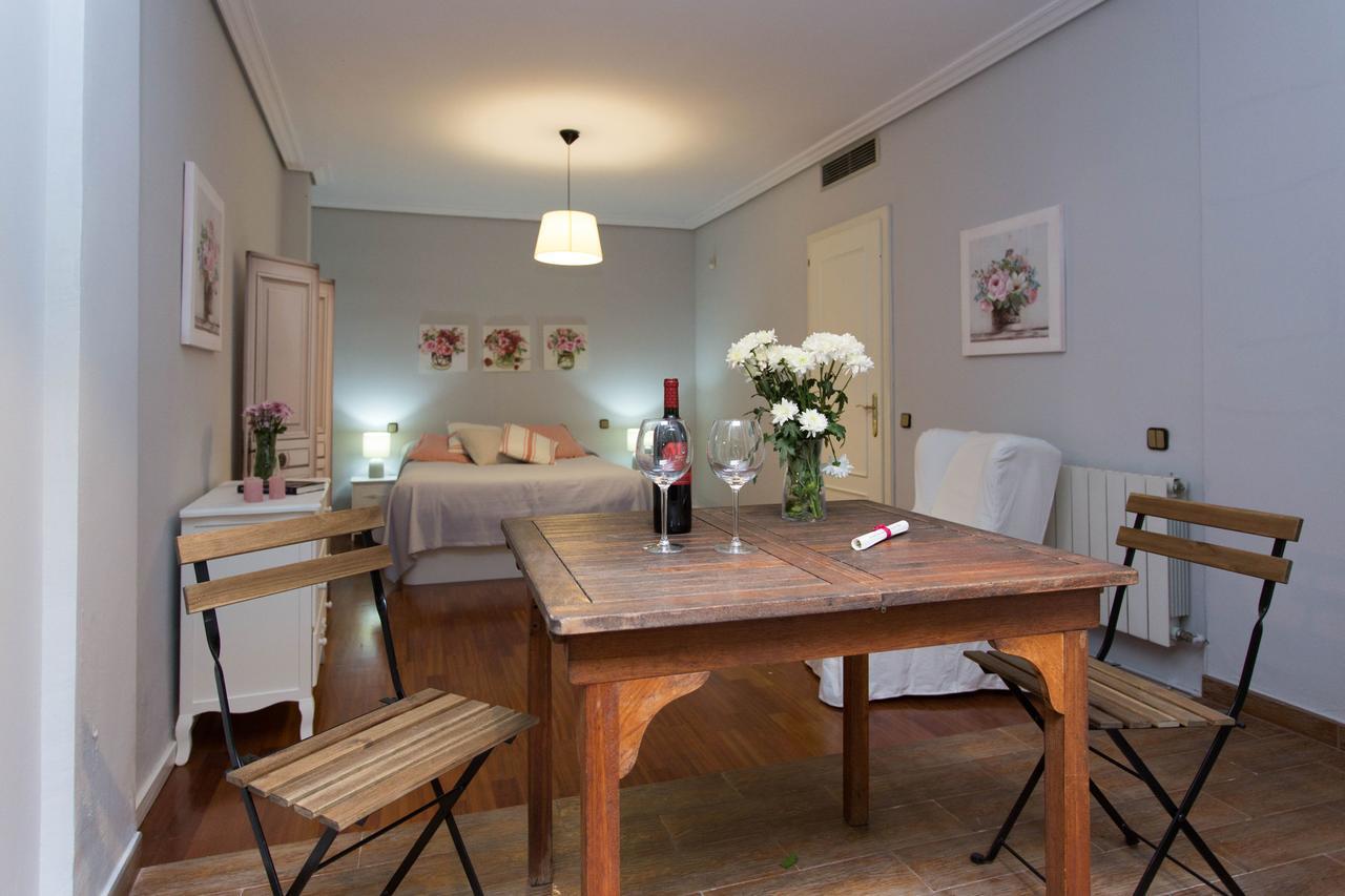 Svq Apartments - Patio Santa Cruz 세비야 외부 사진