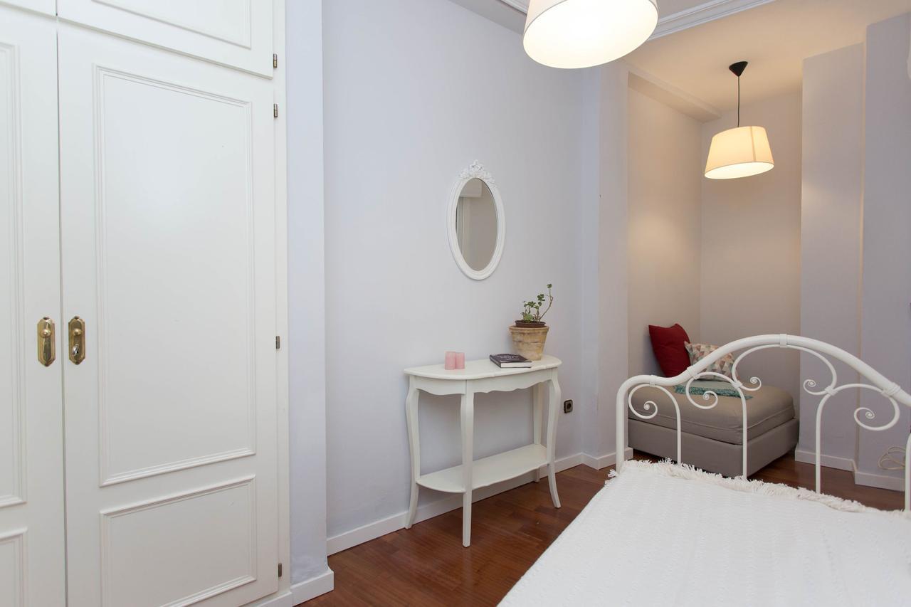 Svq Apartments - Patio Santa Cruz 세비야 외부 사진